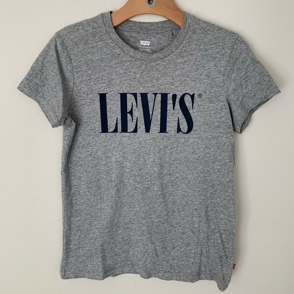 Brand new Levi’s graphic tee